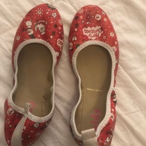 Ballet flat Christmas shoes!  Cute and fun!